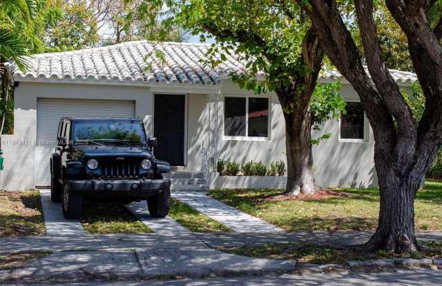 2375 SW 21st Ter photos photos