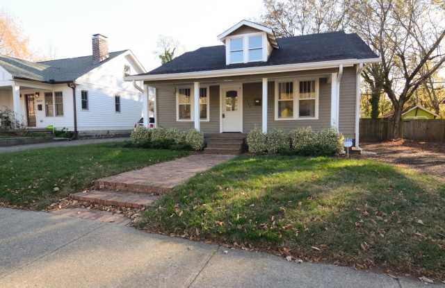 Historic Craftsman Steps Away From Eastland Park in East Nashville Gallery 3