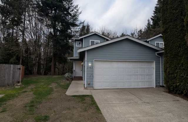 Refreshed  Ready to Rent! 3 Bedroom Duplex in Port Orchard, Cats Okay! photos photos