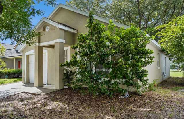 MOVE IN SPECIAL--$300 OFF FIRST MONTH RENT IF YOU MOVE IN BY OCTOBER 1! Gallery 4