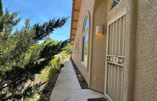 Beautiful 2 bedroom 2 bathroom contact Property Pros property management - 482 South Sawmill Gardens Drive, Verde Village, AZ 86326