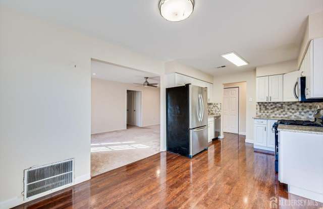 1512 Green Hollow Drive photos photos