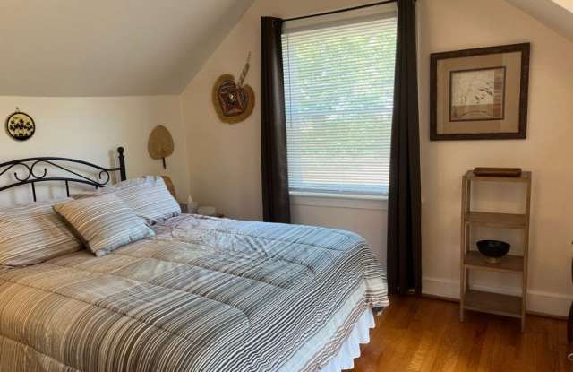 1302 Staunton Ave - 1302 Staunton Avenue Northwest, Roanoke, VA 24017