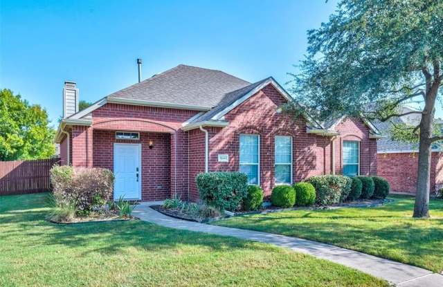 1541 Cliff Creek Drive Gallery 2