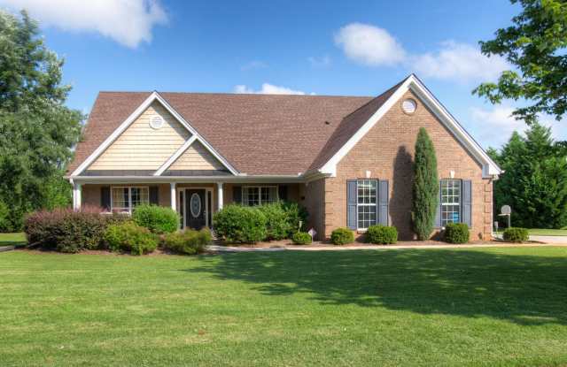 Spectacular 3 Bedroom 2 Bath House in Oconee County! Gallery 1
