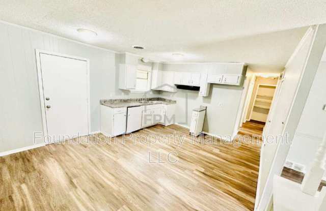 3366 Lone Rock Gallery 3