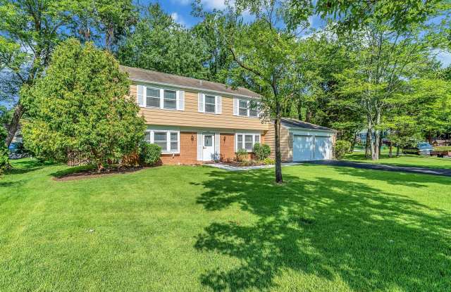 Fantastic 4 Bed 2.5 Bath Colonial Home Sought After Lakewood Hills photos photos