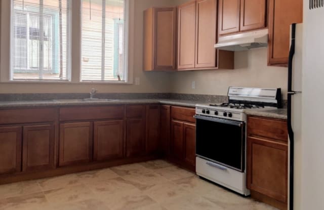 1527 38th Ave - 1527 38th Ave, Oakland, CA 94601
