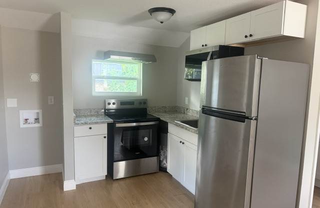 4605 North Hubert Avenue - 2 Gallery 4