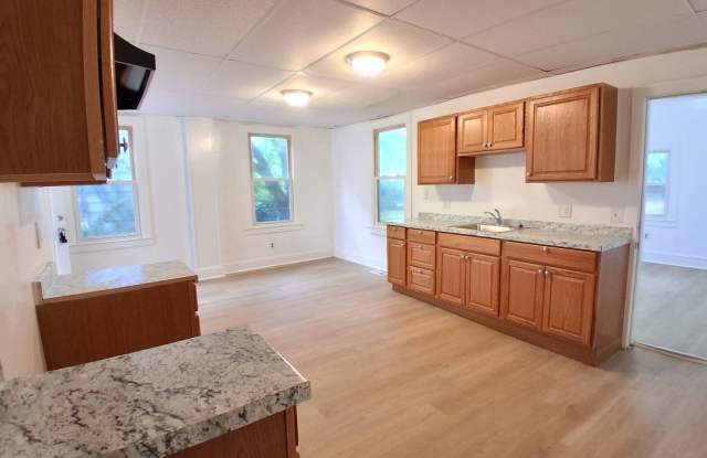 Spacious 4 Bedroom Home FOR RENT in Bridgeton $2150 Gallery 1
