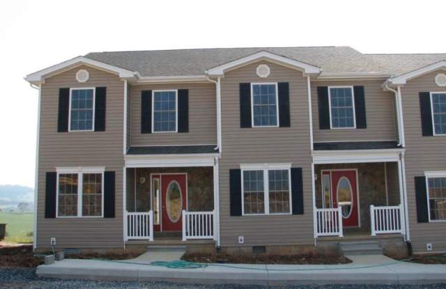 3BR, 2 ba townhouse in the Pinnacles with views photos photos