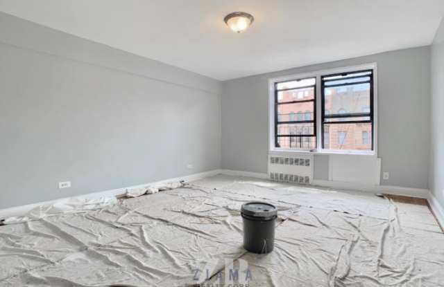 310 East 19th Street Gallery 4