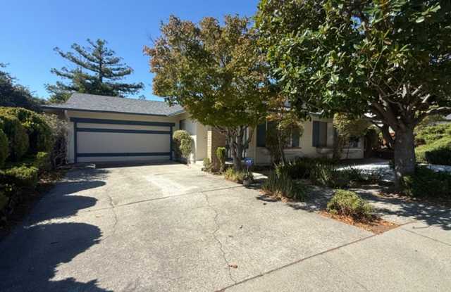 3-Bedroom Pinole Home in Quiet Neighborhood with Valley Views Gallery 3