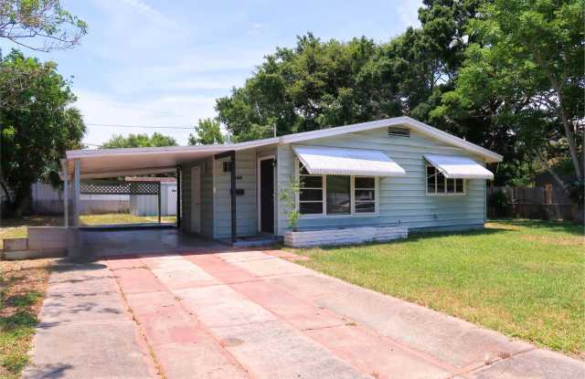 6840 12th St N St. Petersburg, FL 33702 MOVE IN SPECIAL!! Waived $350 Cleaning Fee!!!!! photos photos
