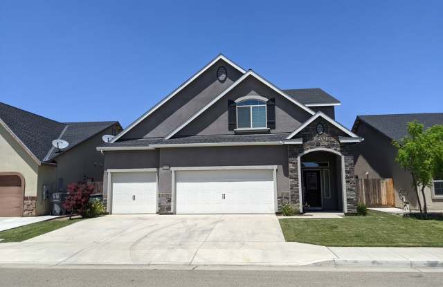Newer construction home with open floor plan and nice upgrades. Clovis unified schools. photos photos