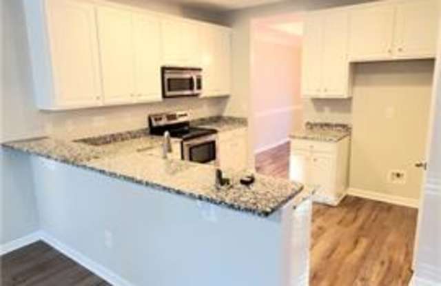 14427 Laurel Tree Lane Gallery 2