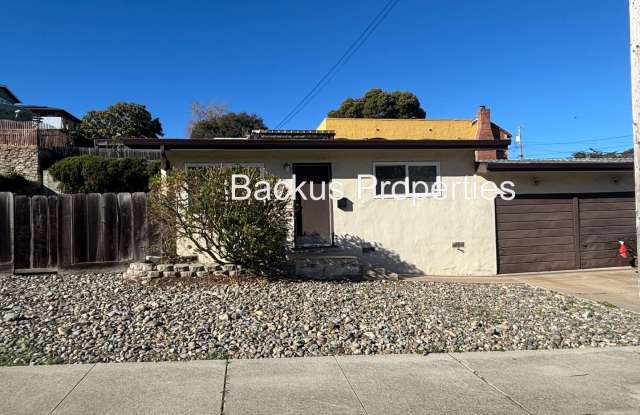 Close to Cannery Row- one bedroom unit in Monterey - 620 Drake Avenue, Monterey, CA 93940