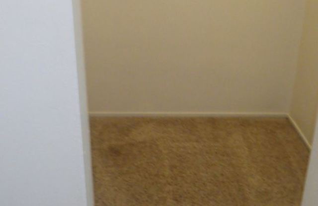 2 Bedroom Condo Gallery 3