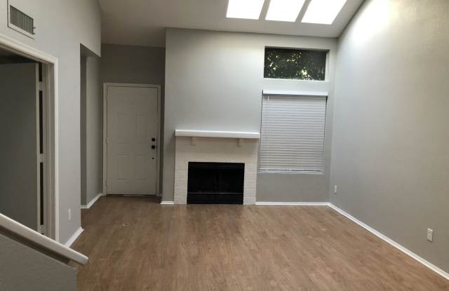 3315 E LAVEY Lane Gallery 3