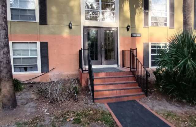 2 Bedroom, 2 Bathroom Condo For Rent at 4189 Versailles Drive Orlando FL 32808 photos photos