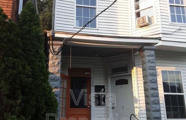 720 E. Oak St. - 720 East Oak Street, Louisville, KY 40203