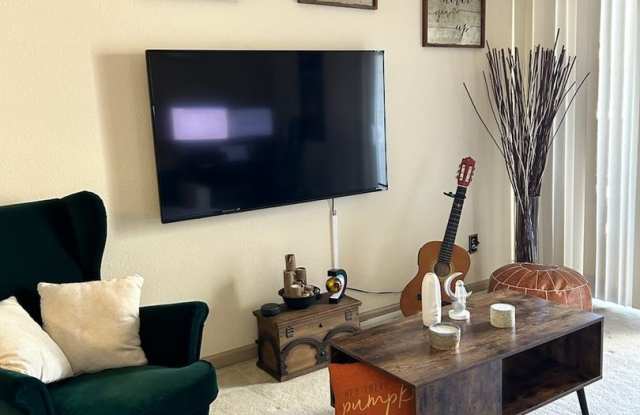 MOVE in special credit $250.00 photos photos