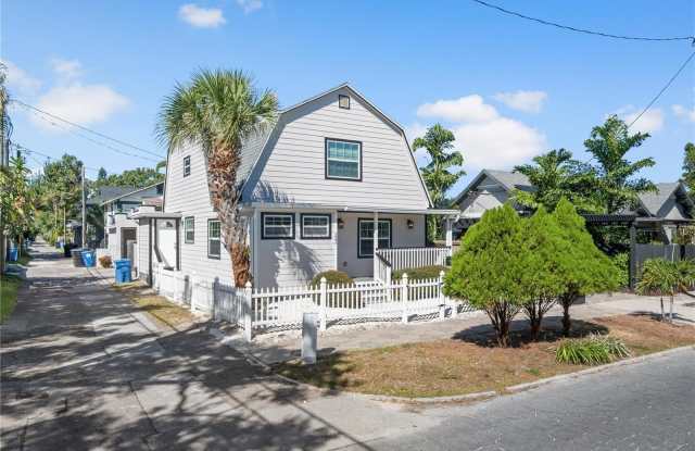 222 25TH STREET N - 222 25th Street North, St. Petersburg, FL 33713 222 25TH STREET N - 222 25th Street North, St. Petersburg, FL 33713