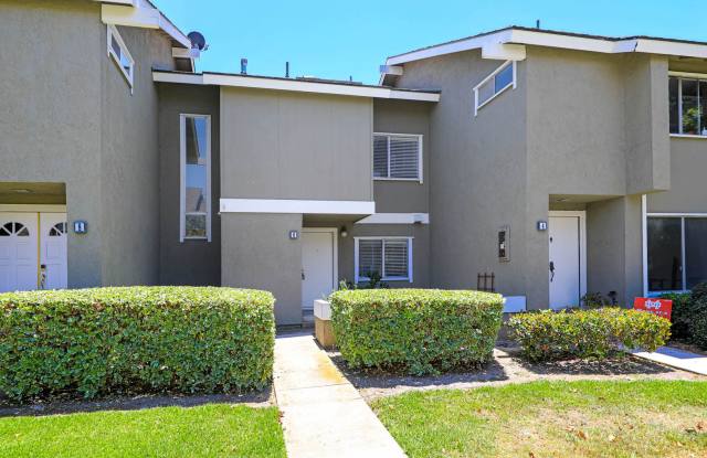 Beautiful 2 bedroom Irvine Townhome photos photos