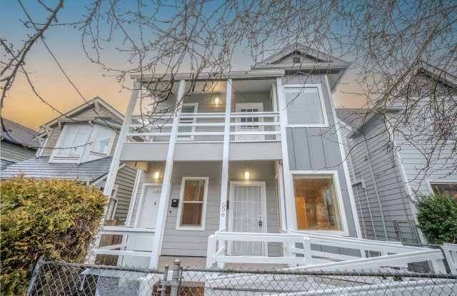 Newly Renovated Duplex in CID - Lower photos photos