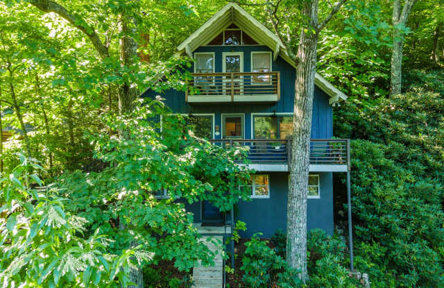 Montreat School Year Rental- Available 9/15/26-5/15/27 Gallery 3