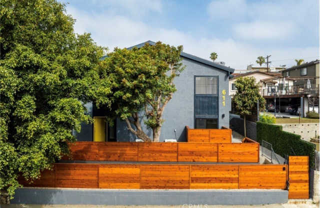 613 N Occidental photos photos