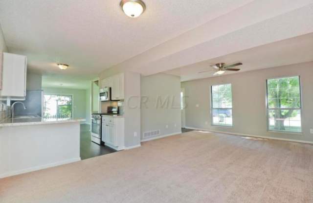 2915 Castlebrook Avenue Gallery 2