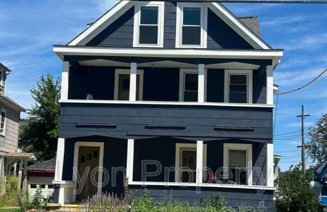 70 Maple St photos photos