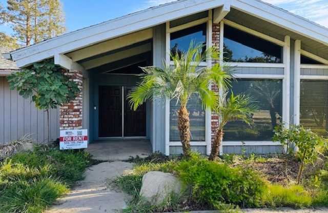 $3,300 Fowler  Shepherd, Solar  Swimming Pool 4 Bed 2.5 Bath Home. photos photos