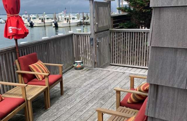 317 Bay Walk Gallery 4