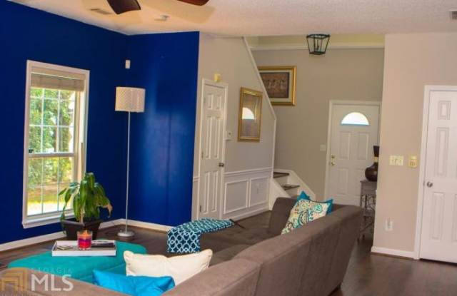 1435 Lyndhurst Way Gallery 2