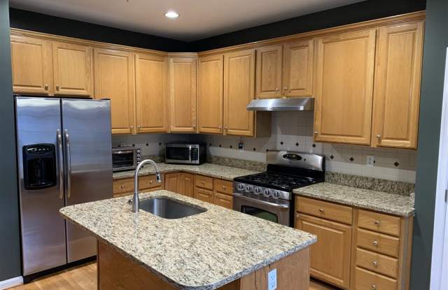 9130 CARRIAGE HOUSE LANE Gallery 4