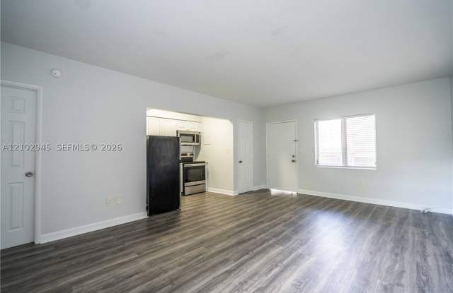 460 NE 82nd Ter Gallery 4