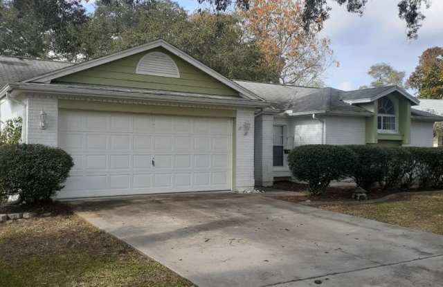 13337 Ballantine Ln - 13337 Ballantine Lane, Hudson, FL 34667