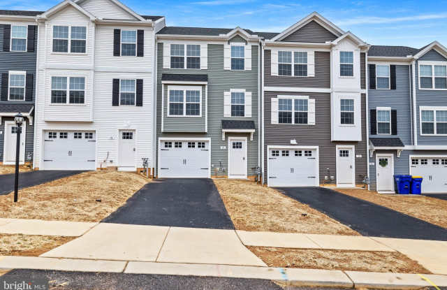 9 HEATHER CIR photos photos