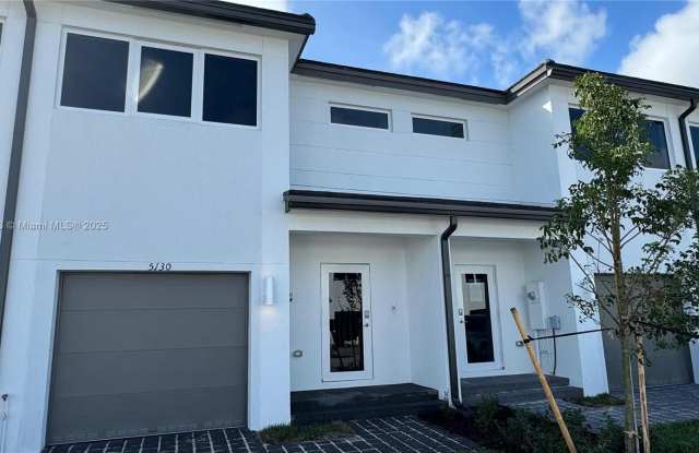 5130 SW 37th St photos photos