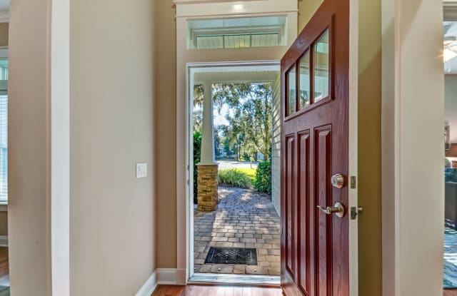 1605 Highland Dunes Way Gallery 2