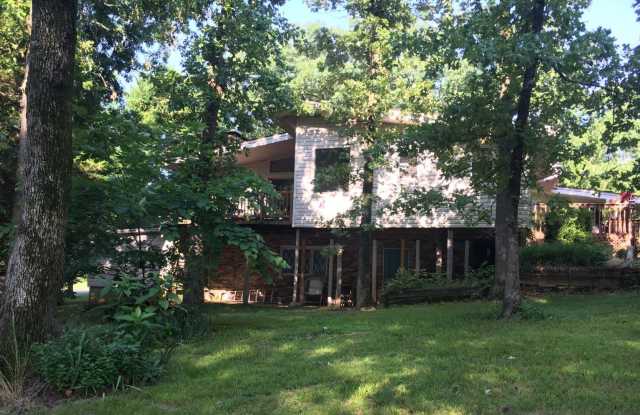 32 Russell Lane photos photos