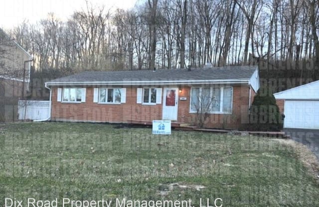 915 North University Boulevard, - 915 University Boulevard, Middletown, OH 45042
