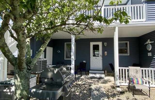 10 SE Central Avenue unit: 6 photos photos