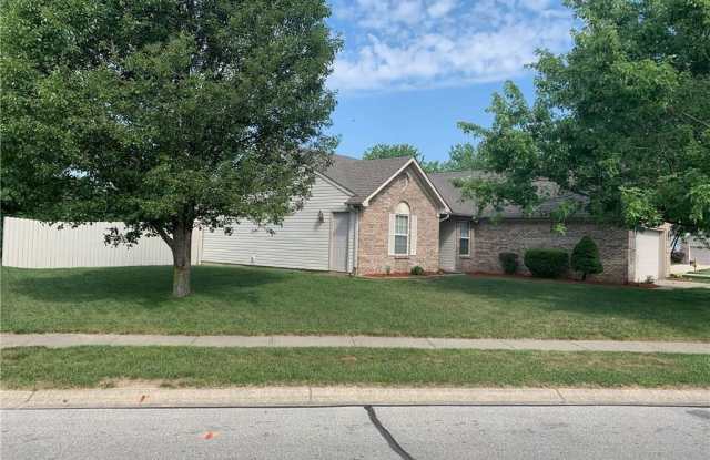 8335 Bayshore Lane Gallery 3