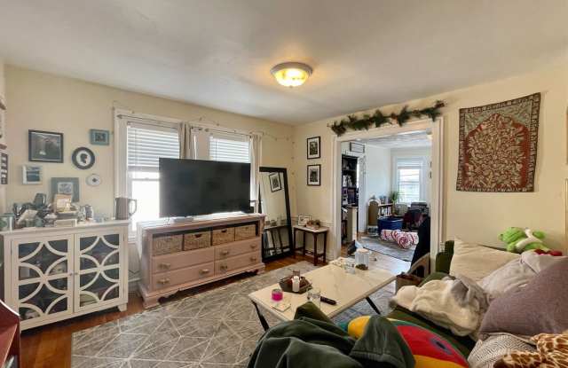 60 Brock St #2B Boston MA 02135 photos photos