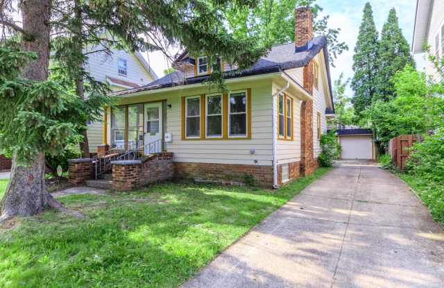 3318 Tullamore Rd. - 3318 Tullamore Road, Cleveland Heights, OH 44118