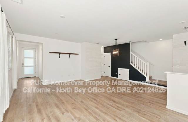 511 Boyd St Gallery 2