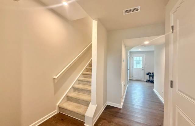 Newly Built 3BD, 2.5BA Wendell Townhome in an HOA Community with Amenities Gallery 3